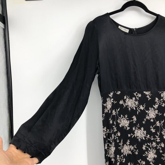 Innovare Black floral Maxi dress with  Long sleeve size 8 - Picture 6 of 14